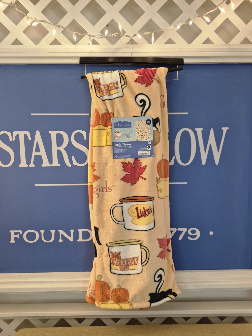 Gilmore Girls Luke's Diner Fall Plush Throw Blanket - Autumn